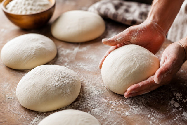 pâtons de pâte à pizza maison