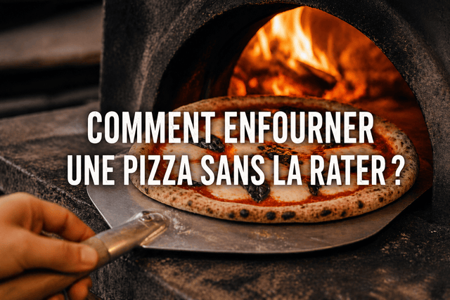 Enfournement d'une pizza maison avec une pelle dans un four chaud à 250 degrés