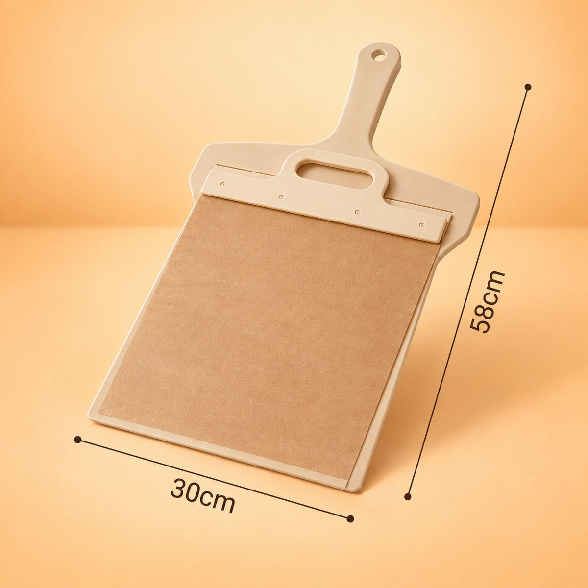 Dimensions de la pelle à pizza coulissante : 30 cm de large et 58 cm de long