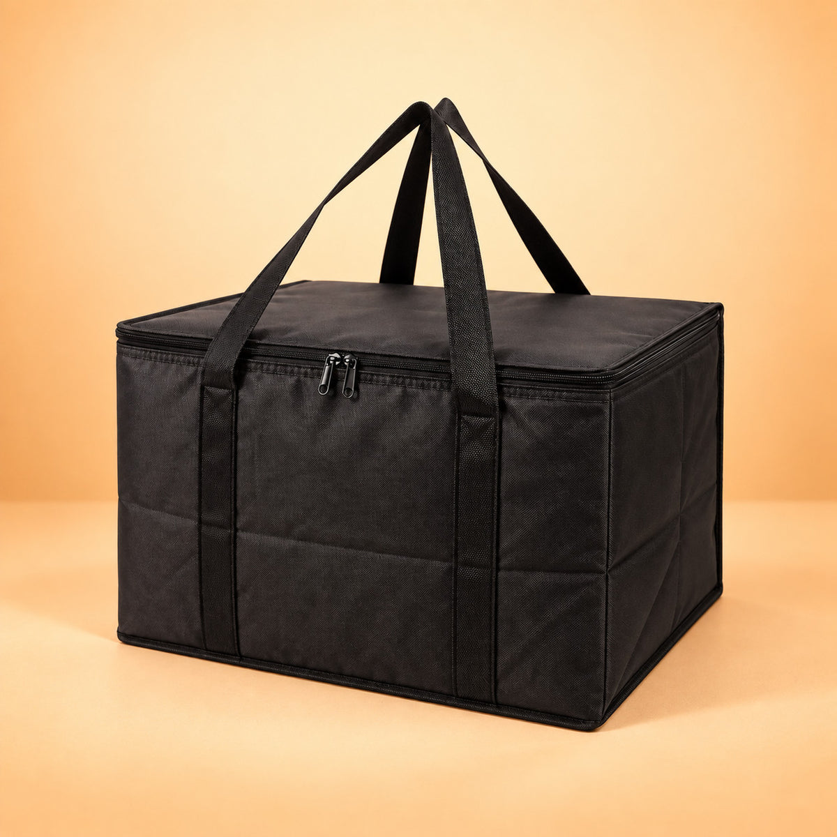 Sac isotherme XL noir pour transporter pâtons et ingrédients de pizza